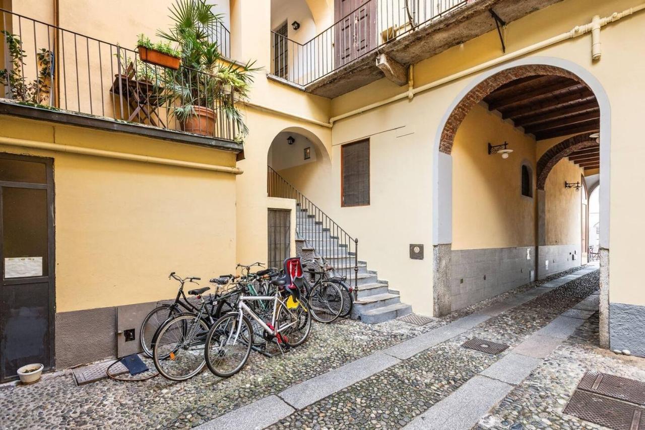 Apartment Guesthost - Navigli & Porta Genova M2 Cozy